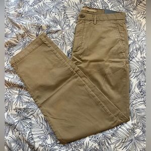 Banana Republic Lived-in Chino Straight Fit Pants